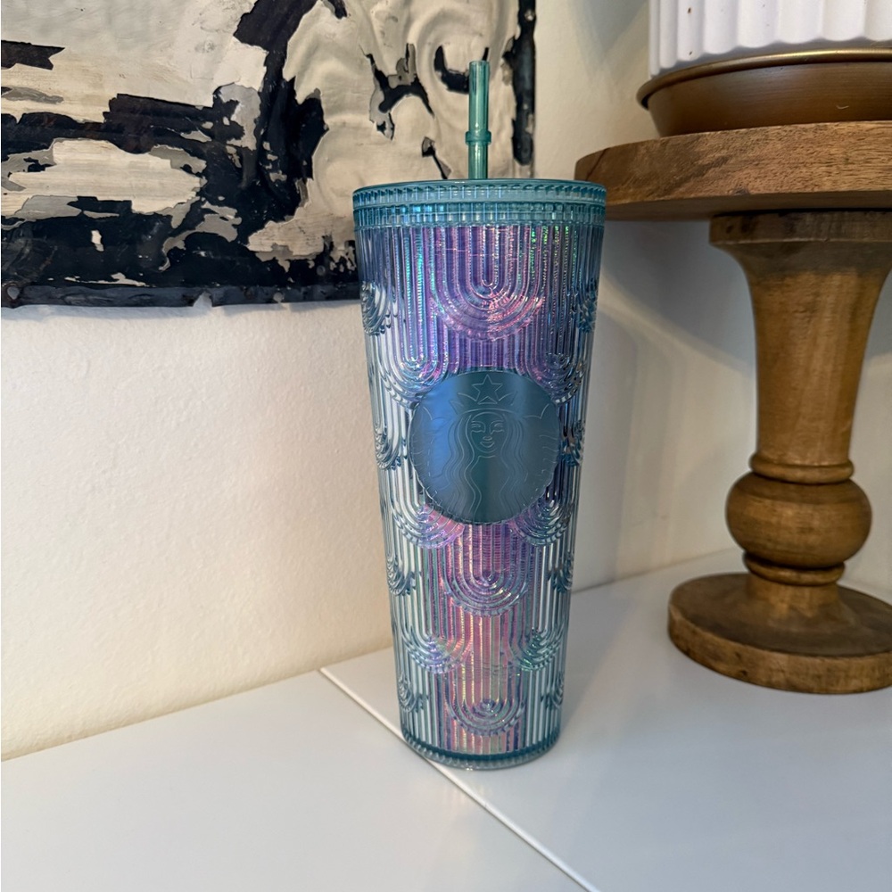 Starbucks Iridescent Mermaid Scale Tumbler